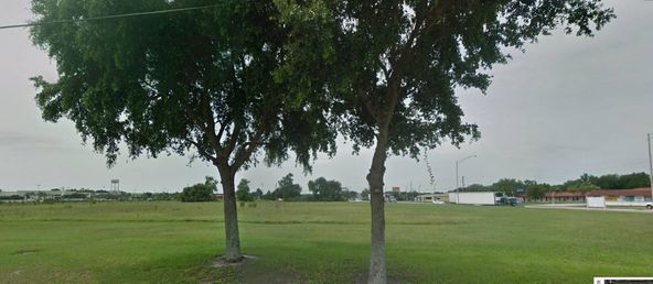 Eagle Ridge Mall Out Parcel: 15898 Hwy 27, Lake Wales, FL 33859